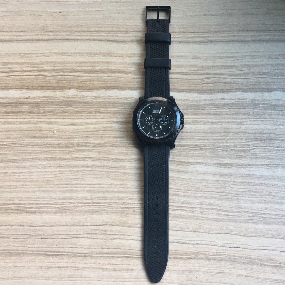 Men’s Guess watch